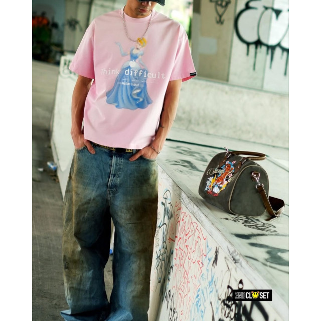 2ND CLOSET THINK DIFFICULT CINDERALLA PRINTED T-SHIRT