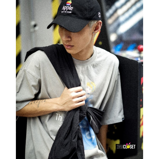 2ND CLOSET THINK DIFFICULT CINDERALLA PRINTED T-SHIRT