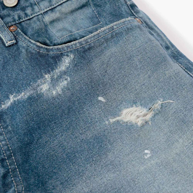 MADNESS DISTRESSED DENIM JEANS