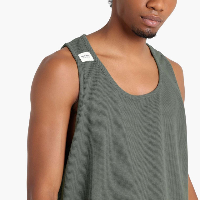 MADNESS TANK TOP