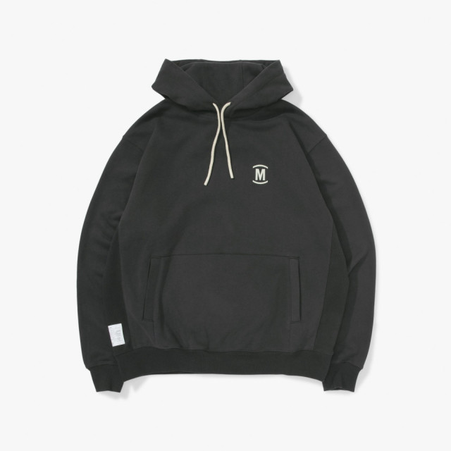 MADNESS SOLID HOODIE. BOXY