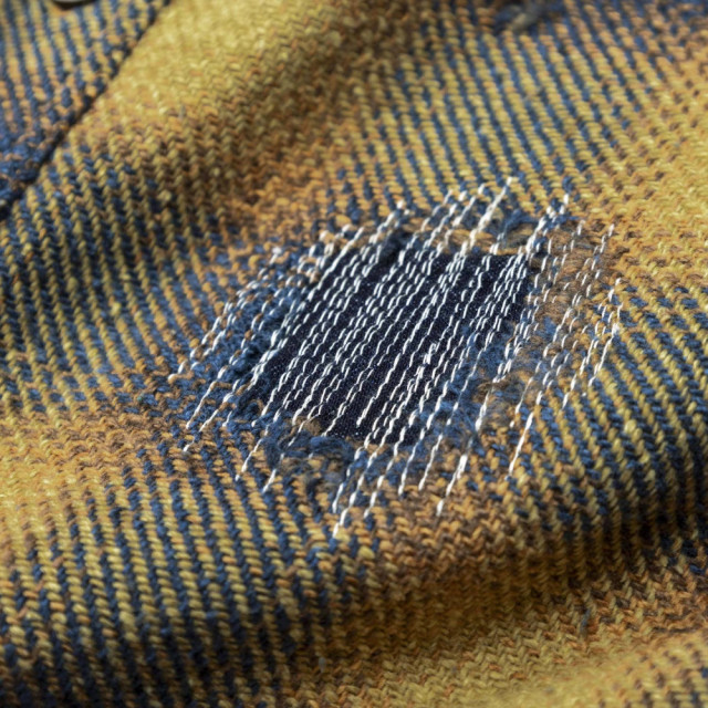 MADNESS JAZZ-NEP DISTRESSED FLANNEL BD SHIRT