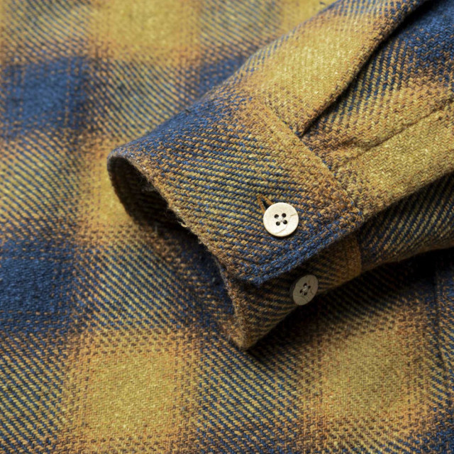 MADNESS JAZZ-NEP DISTRESSED FLANNEL BD SHIRT