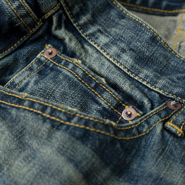 MADNESS STANDARD 5P WASHED DENIM PANTS. M2 RELAXED