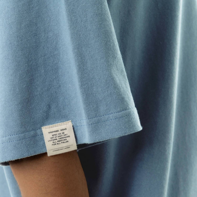 MADNESS BADGE (S) UNIFORM T-SHIRT