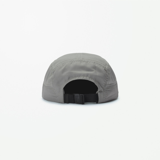 MADNESS STRETCH FEATHER WEIGHT RUNNING CAP